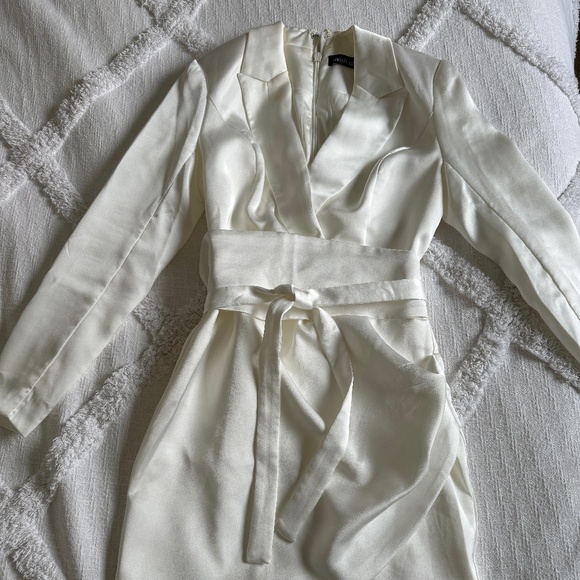 Lavish Alice Belted Blazer Mini Dress Size 4 - Picture 2 of 4